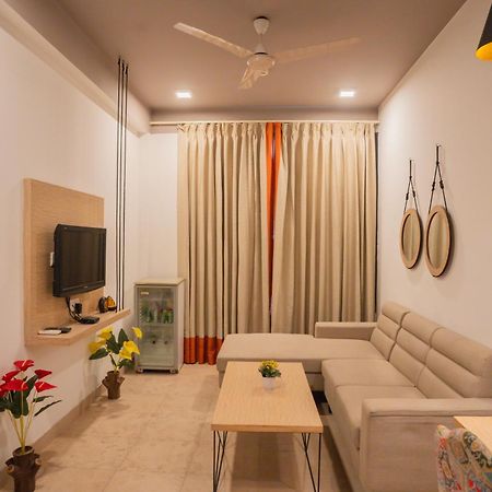 Ahuja Residency Parklane Hotel Gurgaon Luaran gambar