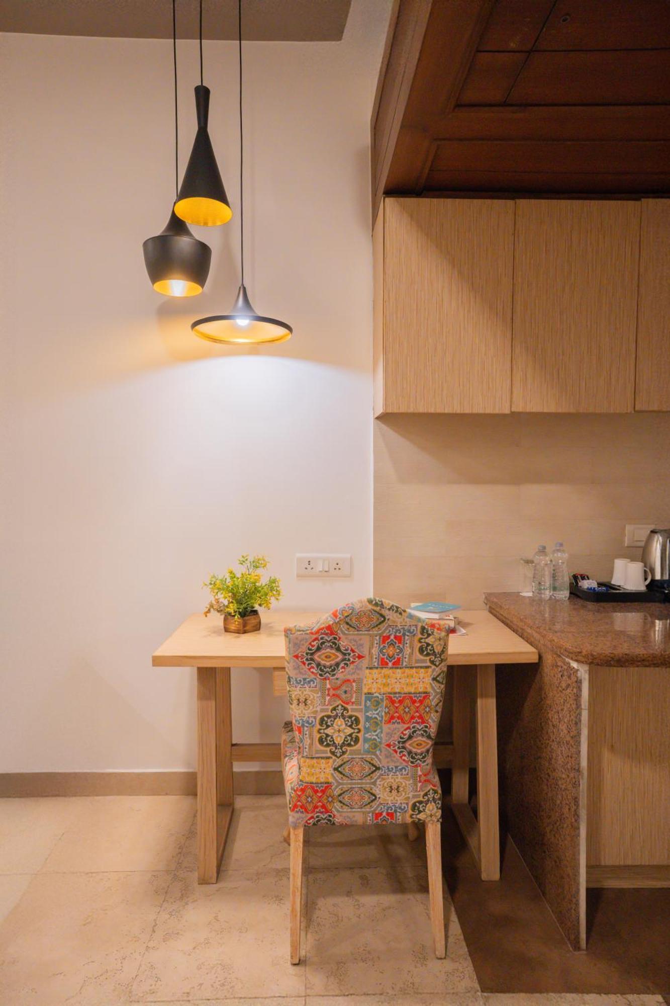 Ahuja Residency Parklane Hotel Gurgaon Luaran gambar