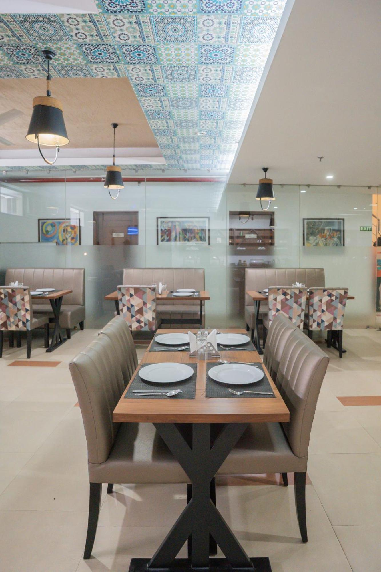 Ahuja Residency Parklane Hotel Gurgaon Luaran gambar