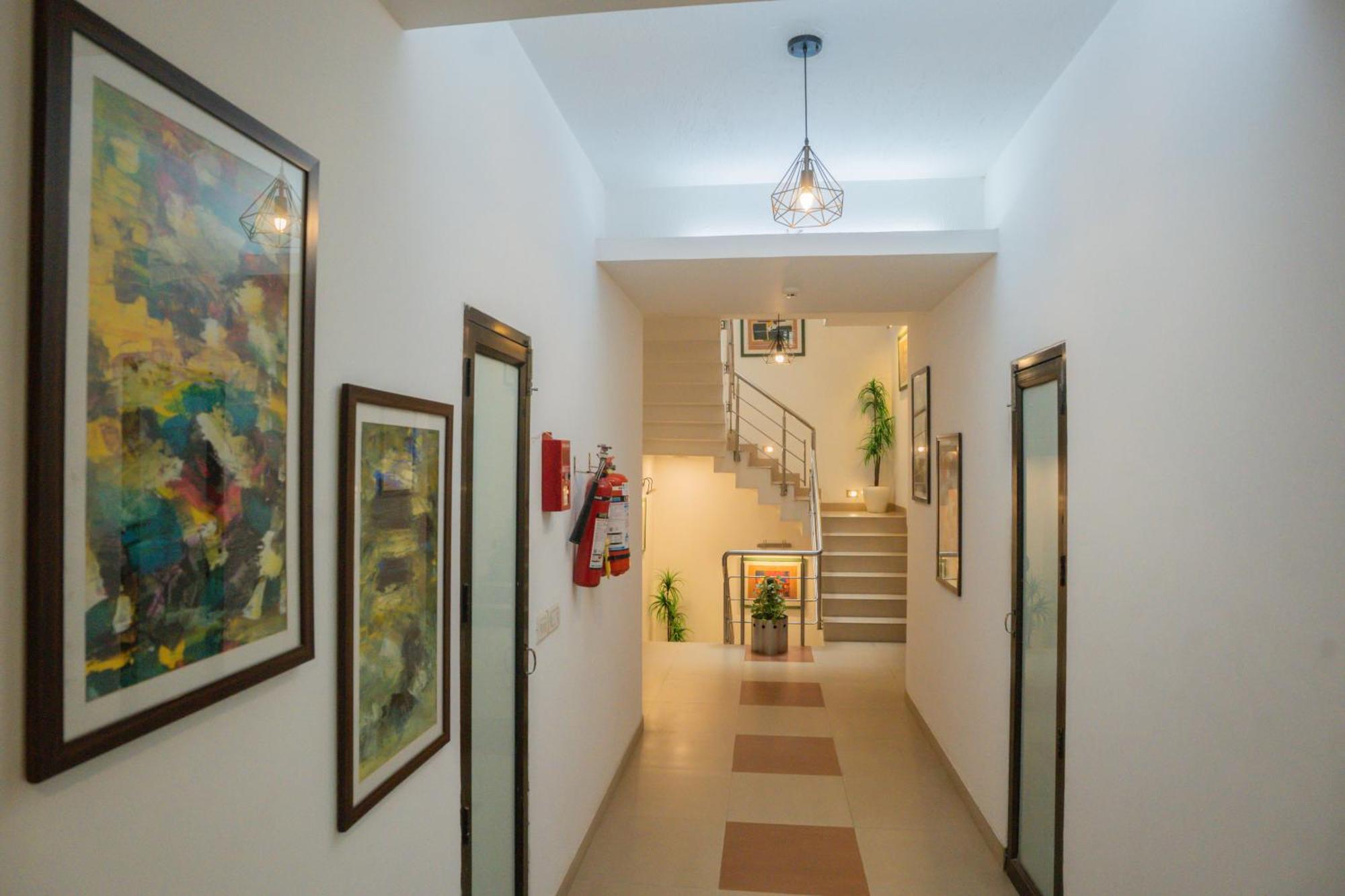 Ahuja Residency Parklane Hotel Gurgaon Luaran gambar