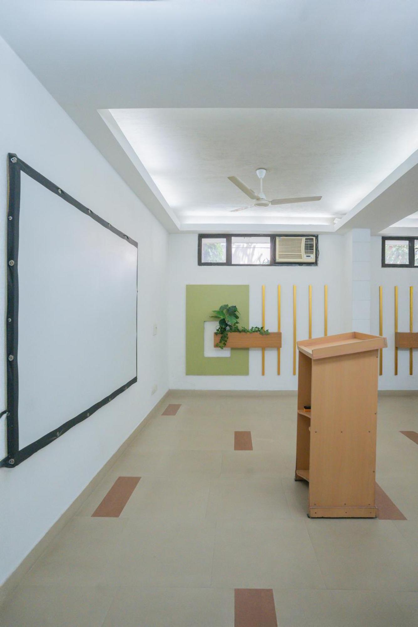 Ahuja Residency Parklane Hotel Gurgaon Luaran gambar