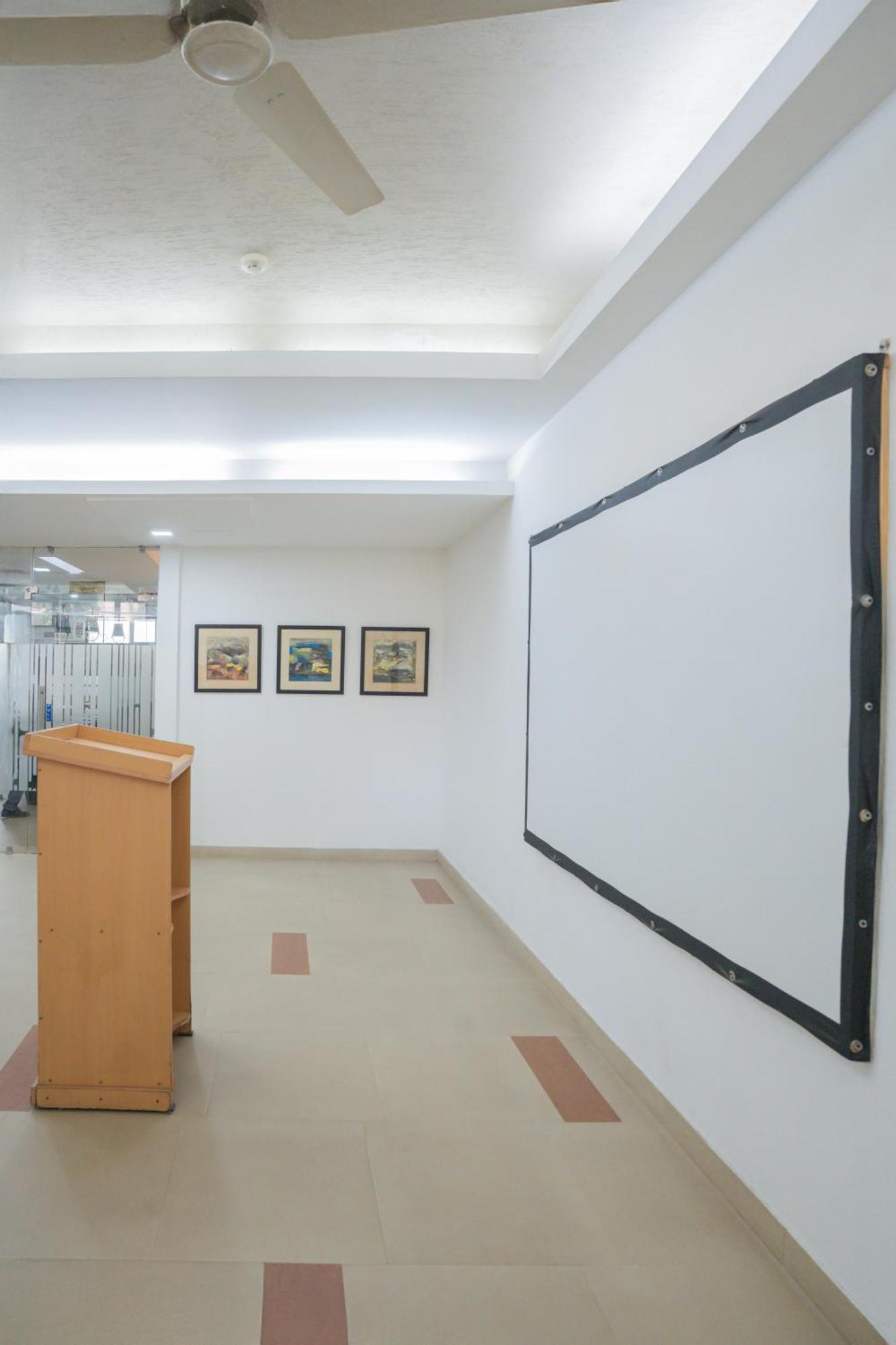 Ahuja Residency Parklane Hotel Gurgaon Luaran gambar