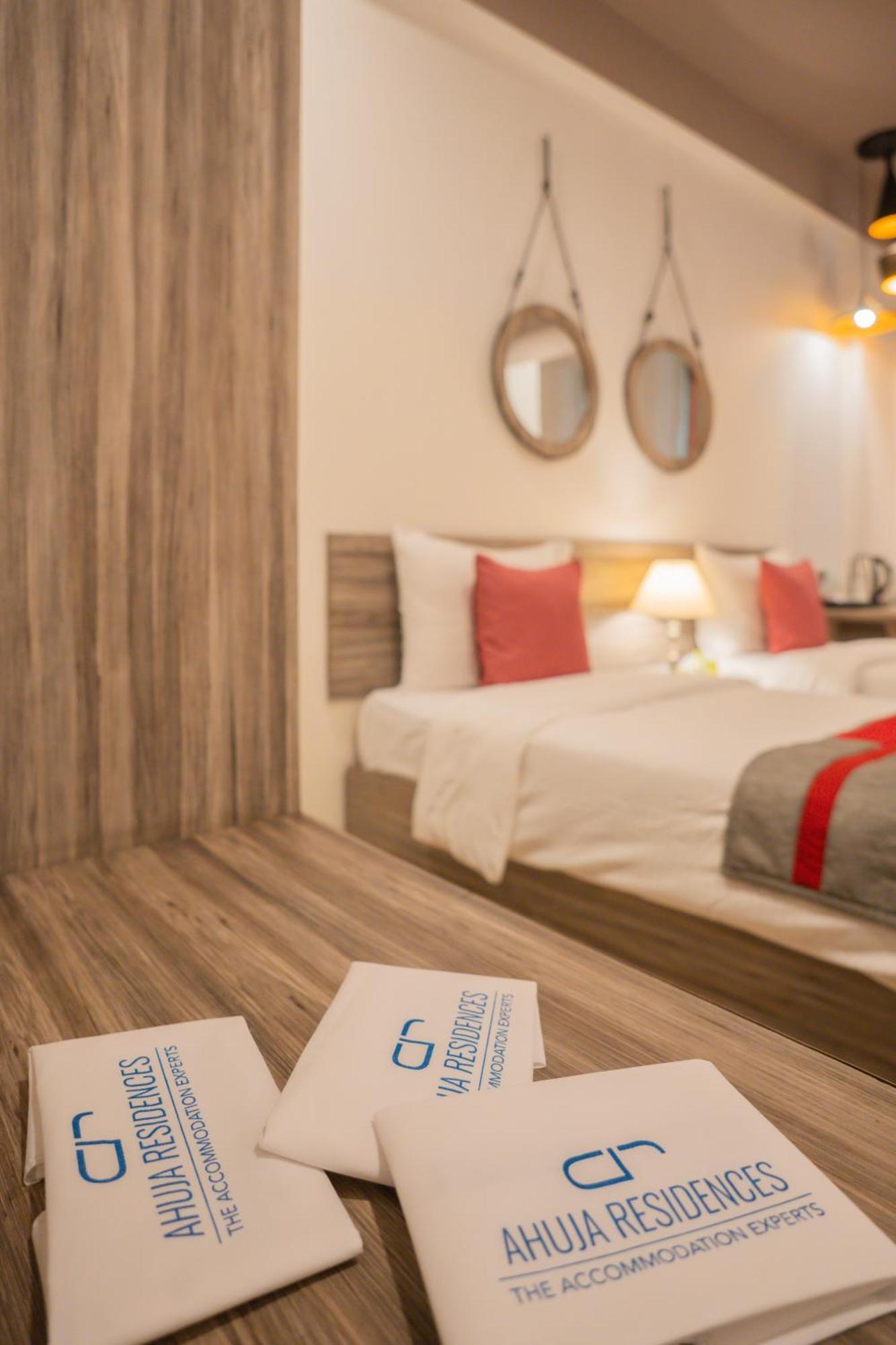 Ahuja Residency Parklane Hotel Gurgaon Luaran gambar